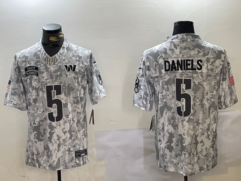 Men's Washington Commanders #5 Jayden Daniels Arctic Camo 2024 FUSE Salute to Service Limited Stitched Jersey