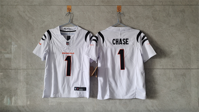 Youth Cincinnati Bengals #1 Ja'Marr Chase White 2024 F.U.S.E. Vapor Untouchable Limited Stitched Jersey