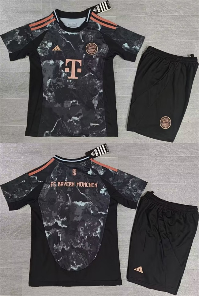 Youth Bayern Munich Custom Black Soccer Jersey Suit