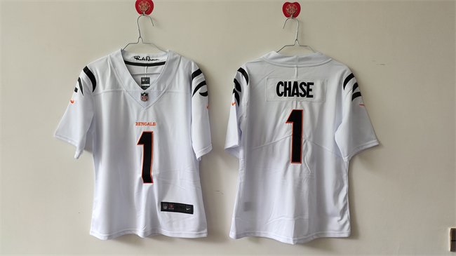 Women's Cincinnati Bengals #1 Ja'Marr Chase White Vapor Football Stitched Jersey(Run Small)