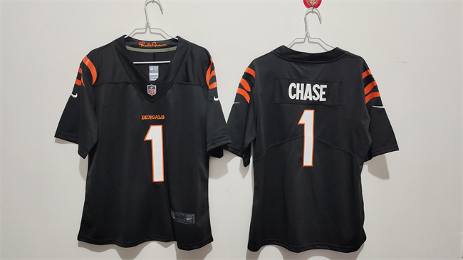 Women's Cincinnati Bengals #1 Ja'Marr Chase Black Vapor Football Stitched Jersey(Run Small)