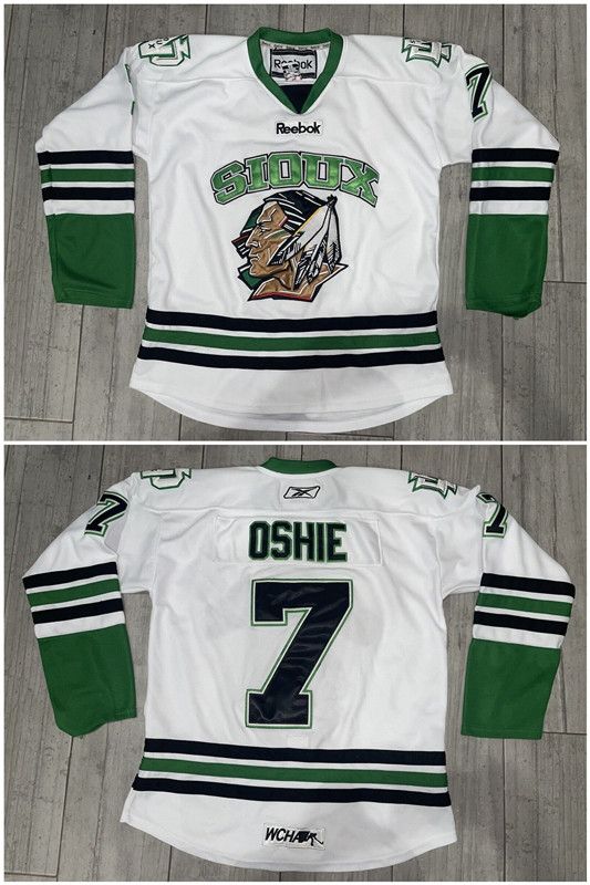 Custom Men's North Dakota Fighting Sioux White Stitched Jersey